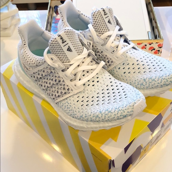 adidas Shoes - Women’s Size 5 UltraBOOST Adidas